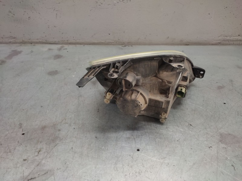 Recambio de faro izquierdo para ford fiesta (cbk) ambiente referencia OEM IAM   