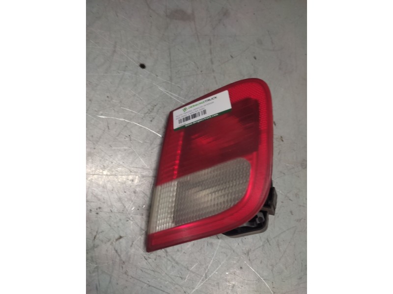 Recambio de piloto trasero derecho interior para bmw serie 3 berlina (e46) 320d referencia OEM IAM   