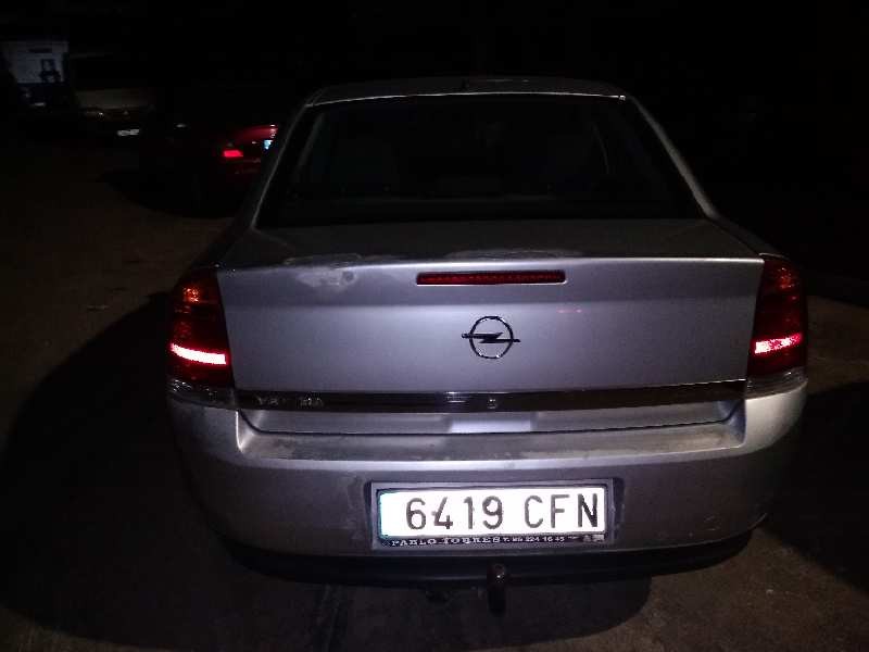 opel vectra c berlina del año 2003