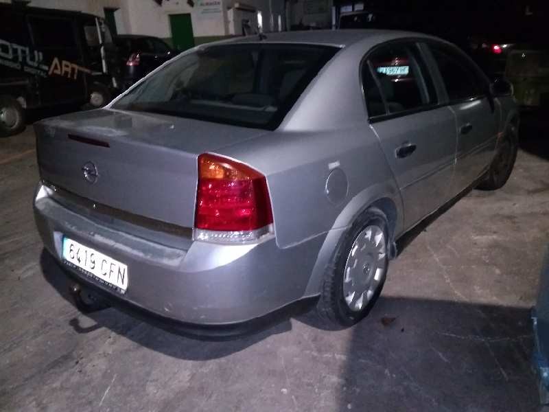 opel vectra c berlina del año 2003