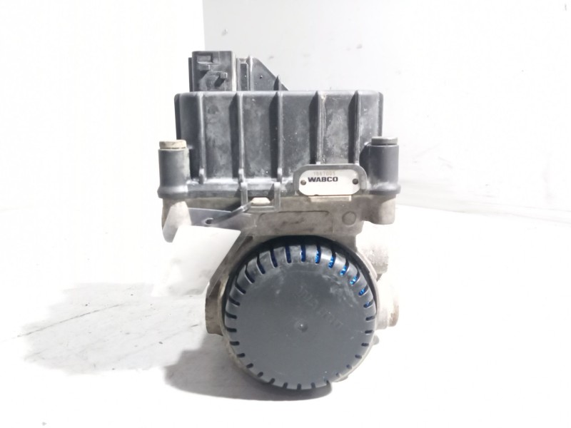 Recambio de valvula aire para daf serie xf106.xxx referencia OEM IAM 1867005 VALVULA EBS 4801066050