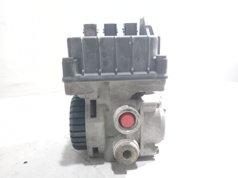 Recambio de valvula aire para daf serie xf106.xxx referencia OEM IAM 1867005 VALVULA EBS 4801066050