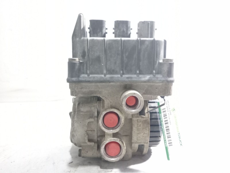 Recambio de valvula aire para daf serie xf106.xxx referencia OEM IAM 1867005 VALVULA EBS 4801066050
