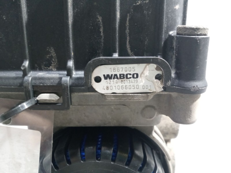 Recambio de valvula aire para daf serie xf106.xxx referencia OEM IAM 1867005 VALVULA EBS 4801066050