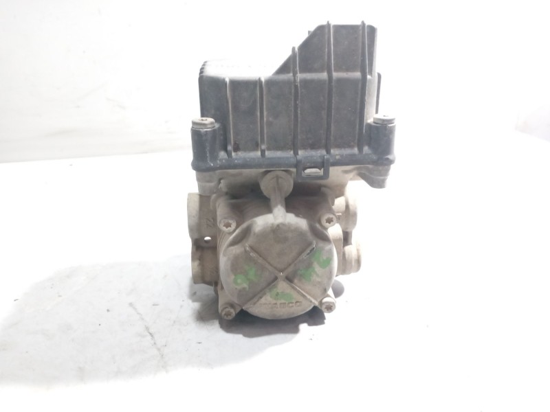 Recambio de valvula aire para daf serie xf106.xxx referencia OEM IAM 1867005 VALVULA EBS 4801066050