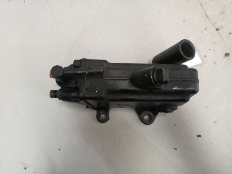 Recambio de bomba elevacion cabina para renault midlum referencia OEM IAM 5010316436  