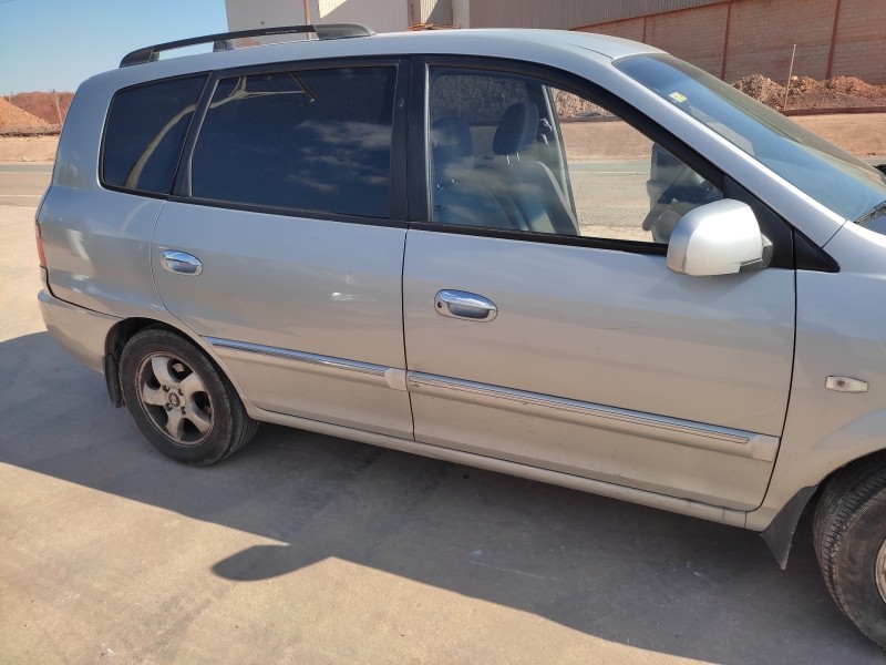 kia carens del año 2005