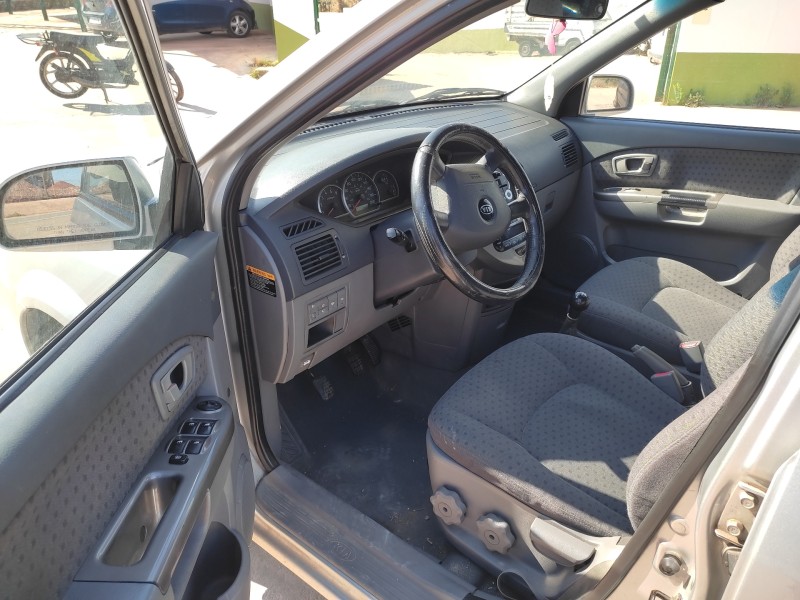 kia carens del año 2005