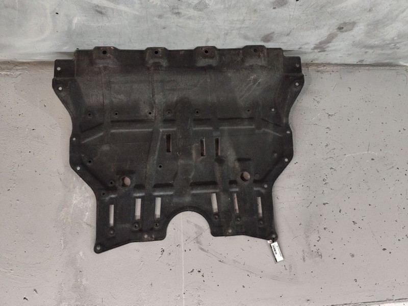 Recambio de cubrecarter para renault austral tce 130 referencia OEM IAM   
