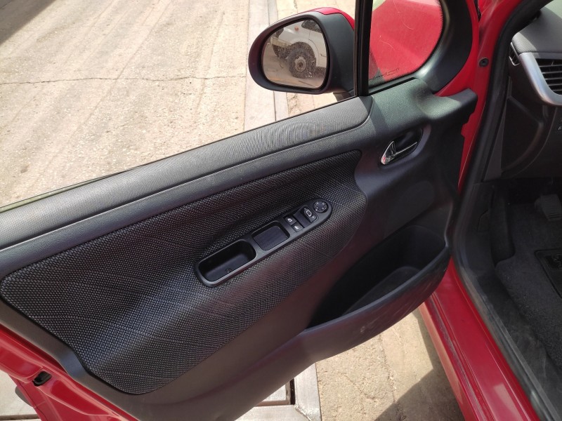 peugeot 207 del año 2008