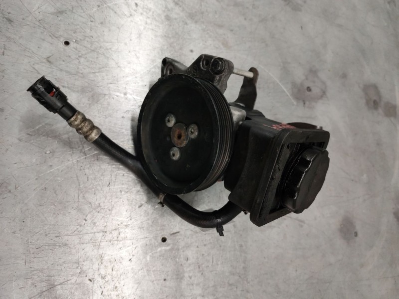 Recambio de bomba servodireccion para bmw x3 (e83) 2.0d referencia OEM IAM 7692974536  