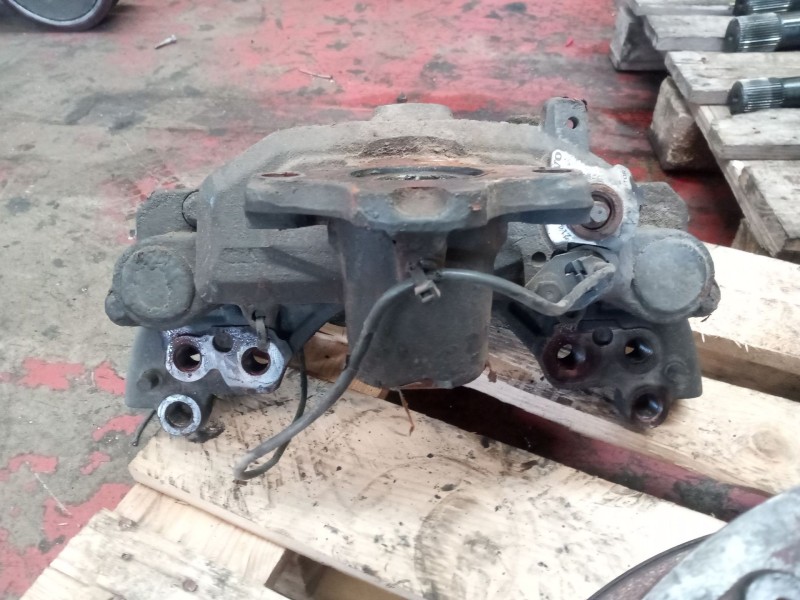 Recambio de pinza freno delantera derecha para volvo fh xxx 12.8 diesel referencia OEM IAM 21487605  