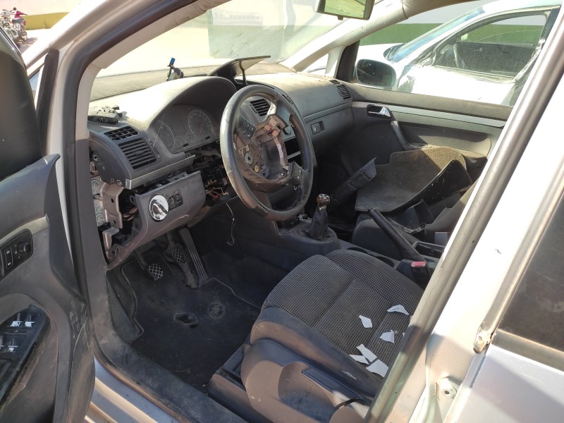 volkswagen touran (1t1) del año 2005