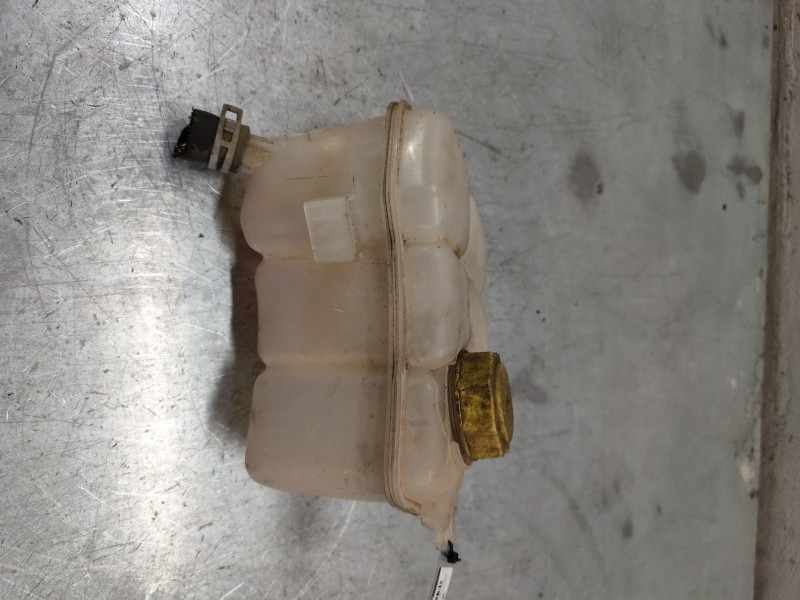 Recambio de deposito expansion para ford fiesta (cbk) ambiente referencia OEM IAM 2S6H8K218AF  