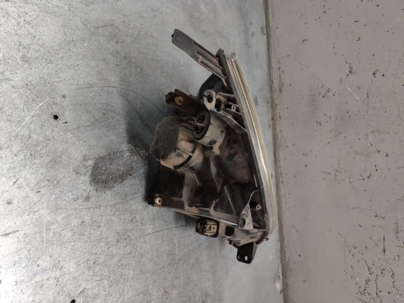 Recambio de faro izquierdo para ford fiesta (cbk) ambiente referencia OEM IAM   