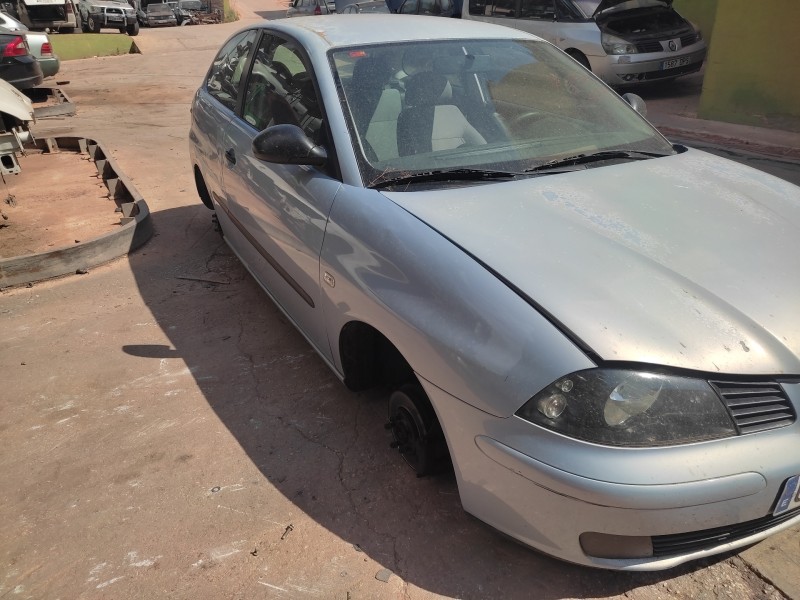 seat ibiza (6l1) del año 2002