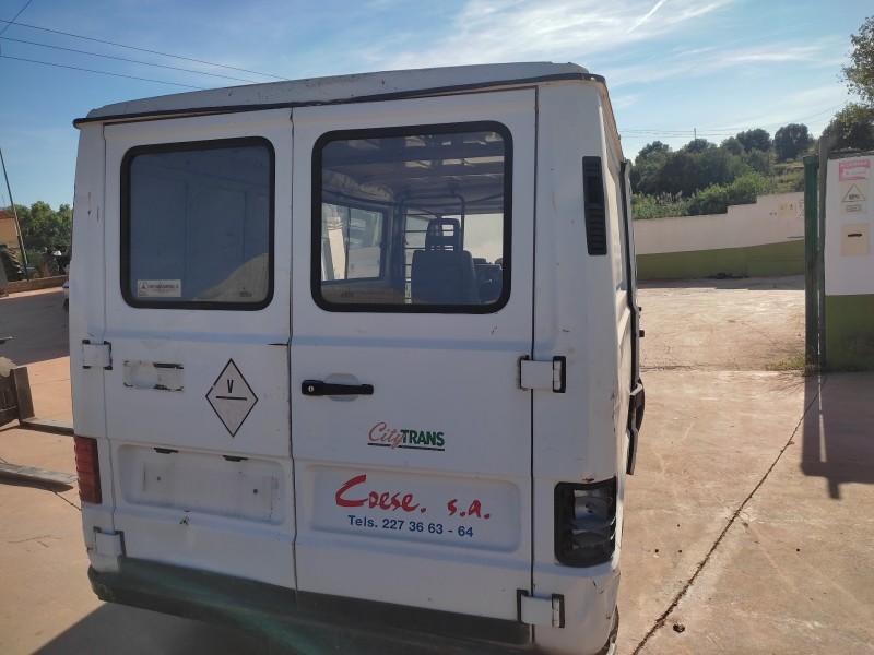 mercedes-benz mb 100 d caja cerrada / combi del año 1987