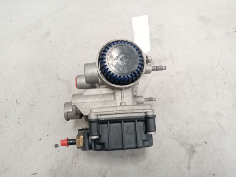 Recambio de valvula aire para daf serie xf euro 6 12.9 diesel referencia OEM IAM 1747137  4802040310