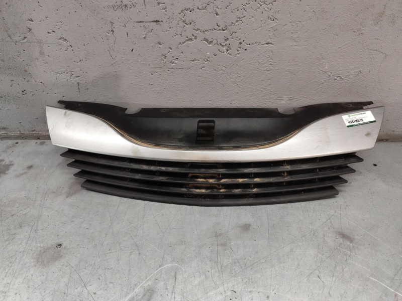 Recambio de rejilla delantera para renault laguna ii grandtour (kg0/1_) 2.2 dci (kg0f) referencia OEM IAM   