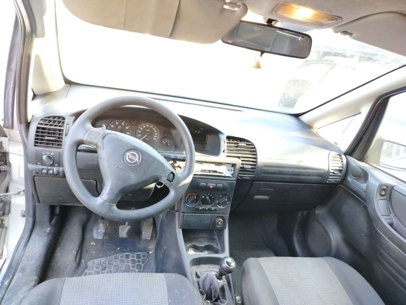 opel zafira a del año 2004