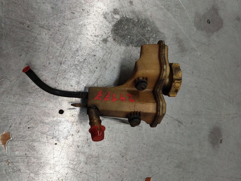 Recambio de deposito de direccion para ford fiesta (cbk) ambiente referencia OEM IAM 2S6C3531BC  