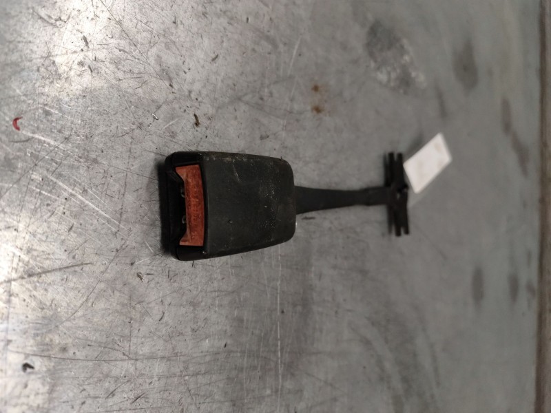 Recambio de enganche de cinturon delantero izquierdo para ford fiesta (cbk) ambiente referencia OEM IAM 2S6AA61208DA  