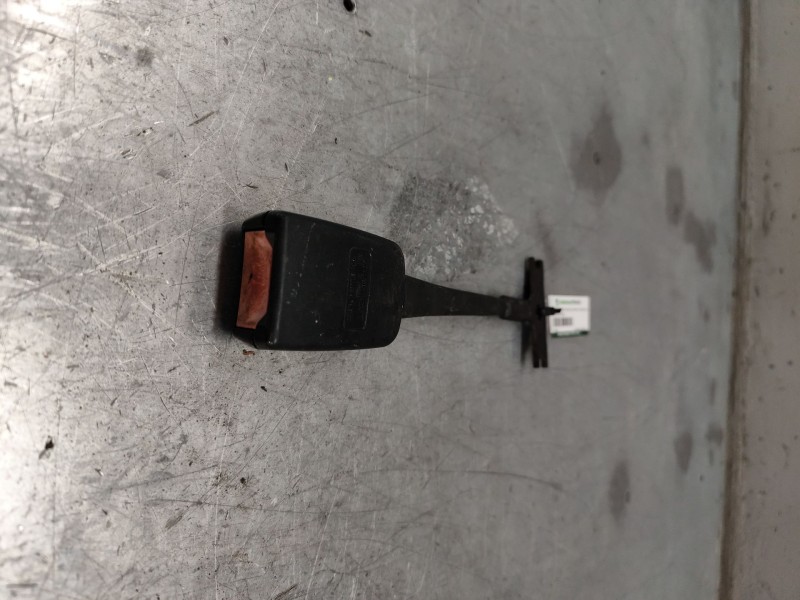 Recambio de enganche de cinturon delantero izquierdo para ford fiesta (cbk) ambiente referencia OEM IAM 2S6AA61208DA  