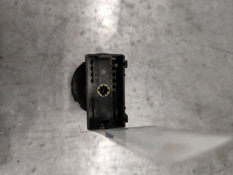 Recambio de mando luces para volkswagen polo (6n2) 1.4 referencia OEM IAM 1C0941531  