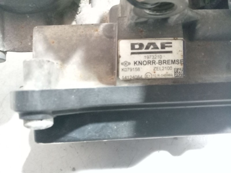 Recambio de valvula aire para daf serie xf106.xxx referencia OEM IAM 1973210 1913300 ZEL2100