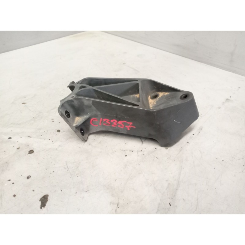 Recambio de soporte guardabarros trasero para daf serie xf euro 6 12.9 diesel referencia OEM IAM 1371224  