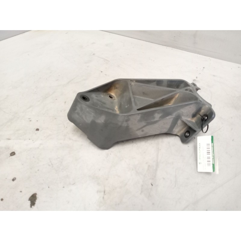 Recambio de soporte guardabarros trasero para daf serie xf euro 6 12.9 diesel referencia OEM IAM 1371224  