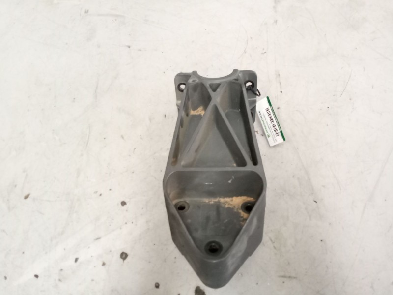 Recambio de soporte guardabarros trasero para daf serie xf euro 6 12.9 diesel referencia OEM IAM 1371224  
