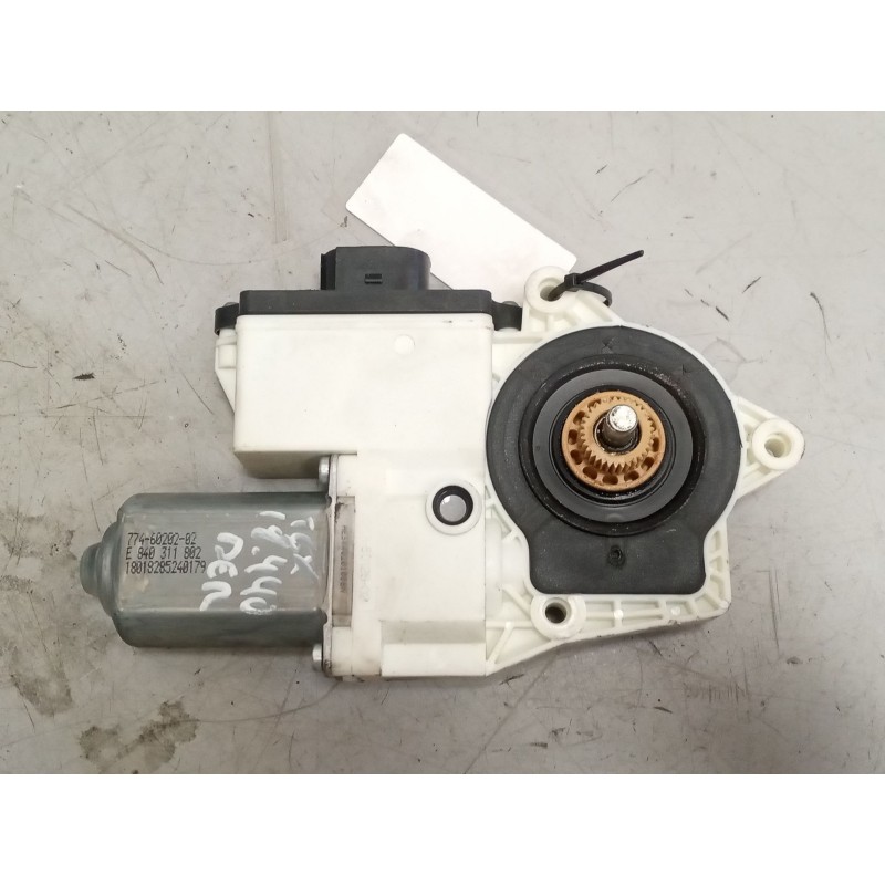 Recambio de motor elevalunas delantero derecho para man tgx 18.xxx 12.4 diesel referencia OEM IAM 81286016138  