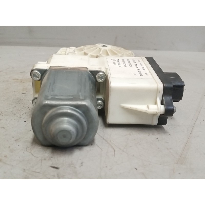 Recambio de motor elevalunas delantero derecho para man tgx 18.xxx 12.4 diesel referencia OEM IAM 81286016138  