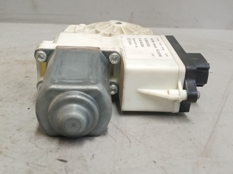 Recambio de motor elevalunas delantero derecho para man tgx 18.xxx 12.4 diesel referencia OEM IAM 81286016138  