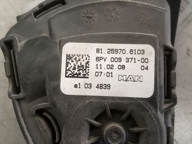 Recambio de pedal acelerador para man tgx 18.xxx 12.4 diesel referencia OEM IAM 81259706103  
