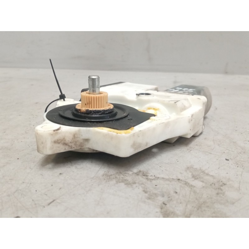 Recambio de motor elevalunas delantero izquierdo para man tgx 18.xxx 12.4 diesel referencia OEM IAM 81286016137  