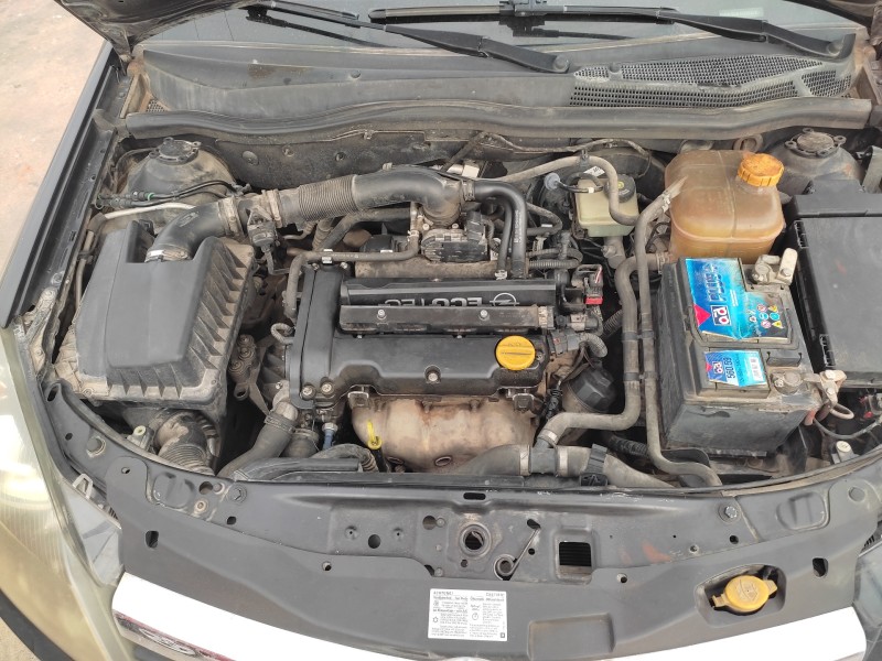 opel astra h berlina del año 2005