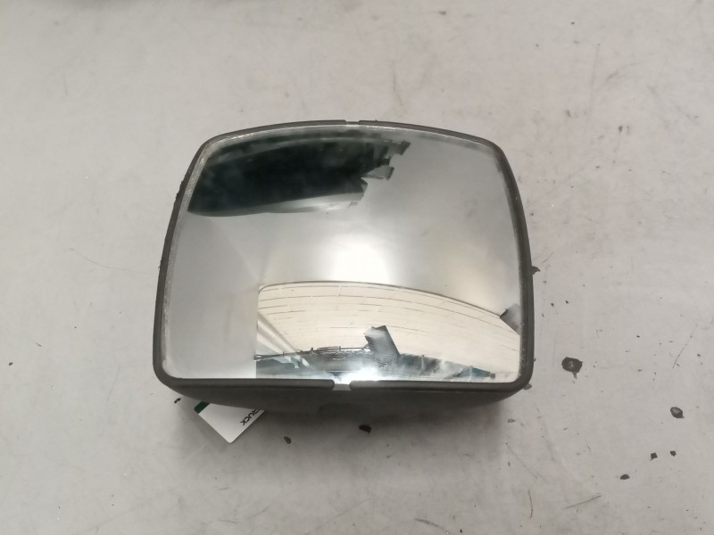 Recambio de retrovisor auxiliar para renault premium distribution referencia OEM IAM   