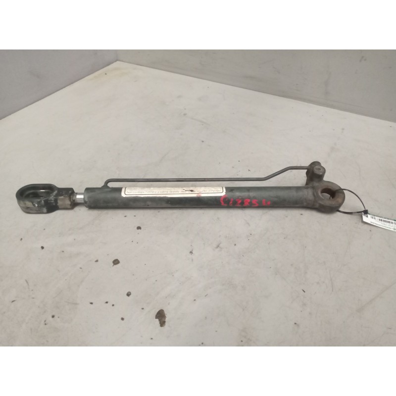 Recambio de brazo elevacion cabina para man l2000 9.153-10.224 euroi/ii 6.9 diesel referencia OEM IAM 85417236017  6005