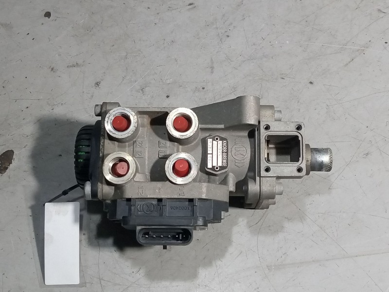 Recambio de valvula aire para iveco eurocargo 05.03  5.9 diesel referencia OEM IAM DX65C  