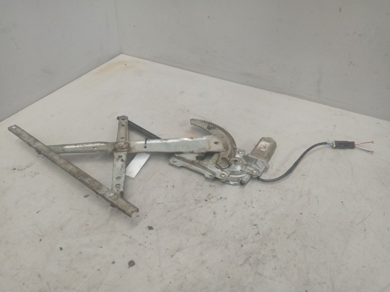 Recambio de elevalunas delantero derecho para nissan cabstar 01.04  3.0 diesel referencia OEM IAM   