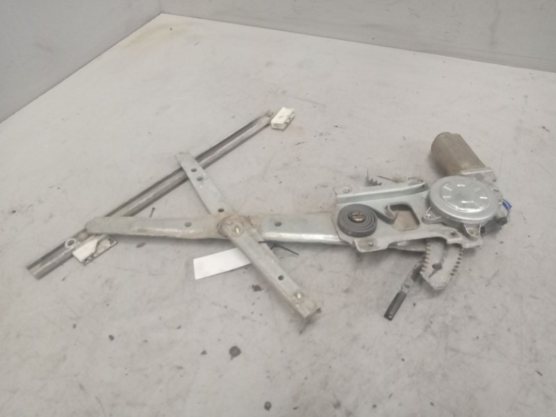 Recambio de elevalunas delantero izquierdo para nissan cabstar 01.04  3.0 diesel referencia OEM IAM   