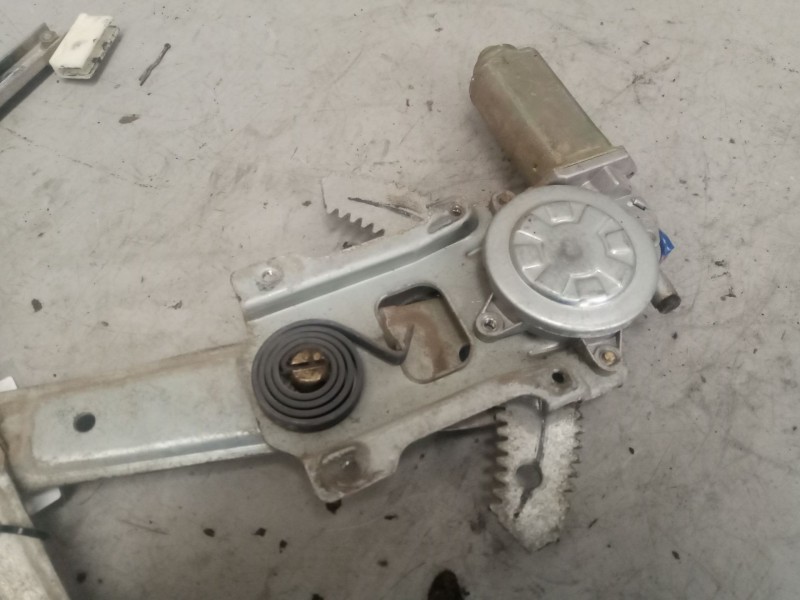 Recambio de elevalunas delantero izquierdo para nissan cabstar 01.04  3.0 diesel referencia OEM IAM   