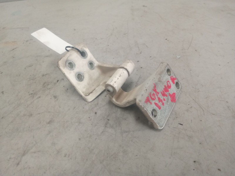 Recambio de bisagra delantera derecha para man tgx 18.xxx 12.4 diesel referencia OEM IAM   inferior