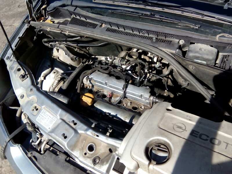 opel meriva del año 2004