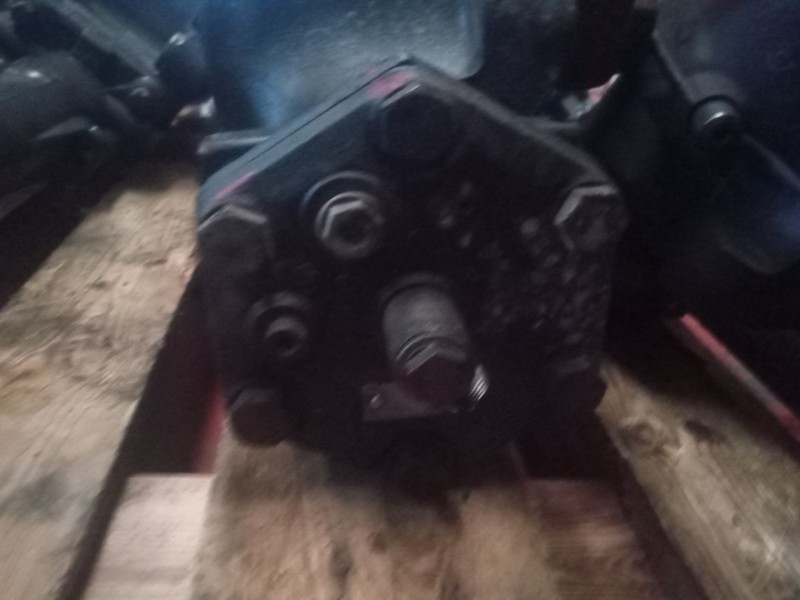 Recambio de caja direccion para iveco eurocargo 05.03  5.9 diesel referencia OEM IAM 504060688  8098955637