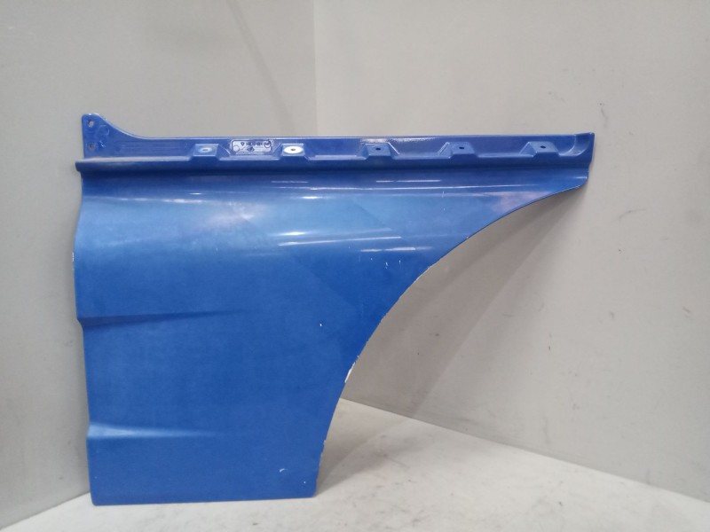 Recambio de moldura puerta delantera izquierda para man tgx 18.xxx referencia OEM IAM 81626100019  