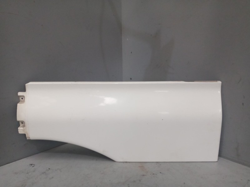 Recambio de moldura trasera cabina para man tgx 18.xxx 12.4 diesel referencia OEM IAM 81615100409  IZQUIERDA