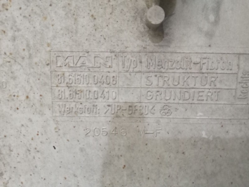 Recambio de moldura trasera cabina para man tgx 18.xxx 12.4 diesel referencia OEM IAM 81615100408  DERECHA
